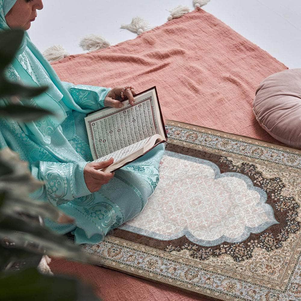 Penguin Group Taiba' tassel fringed prayer mat