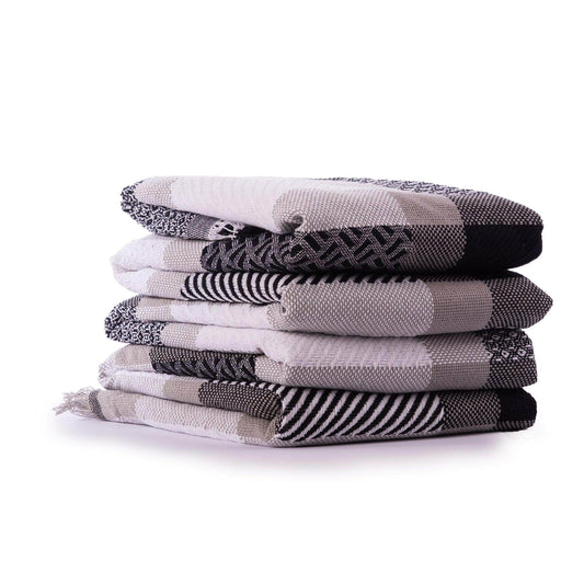Penguin Group Blanket & Duvet Black/ White Tassel Fringe Throw Blanket 240 cm2