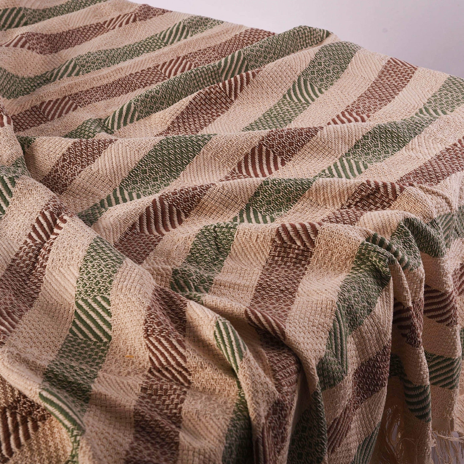 Penguin Group Blanket & Duvet Brown VS Green Strap Tassel Fringe Throw Blanket 240 cm2