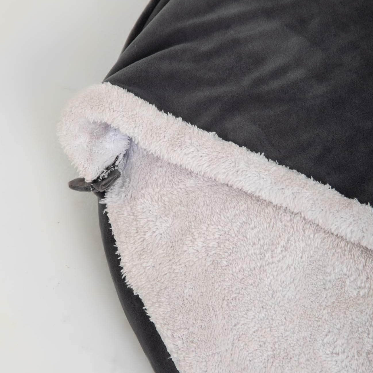 Penguin Group Furry Pet Bed