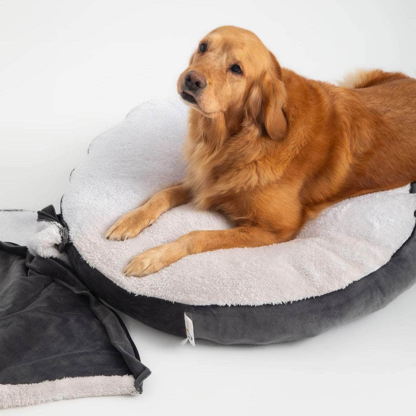 Penguin Group Furry Pet Bed