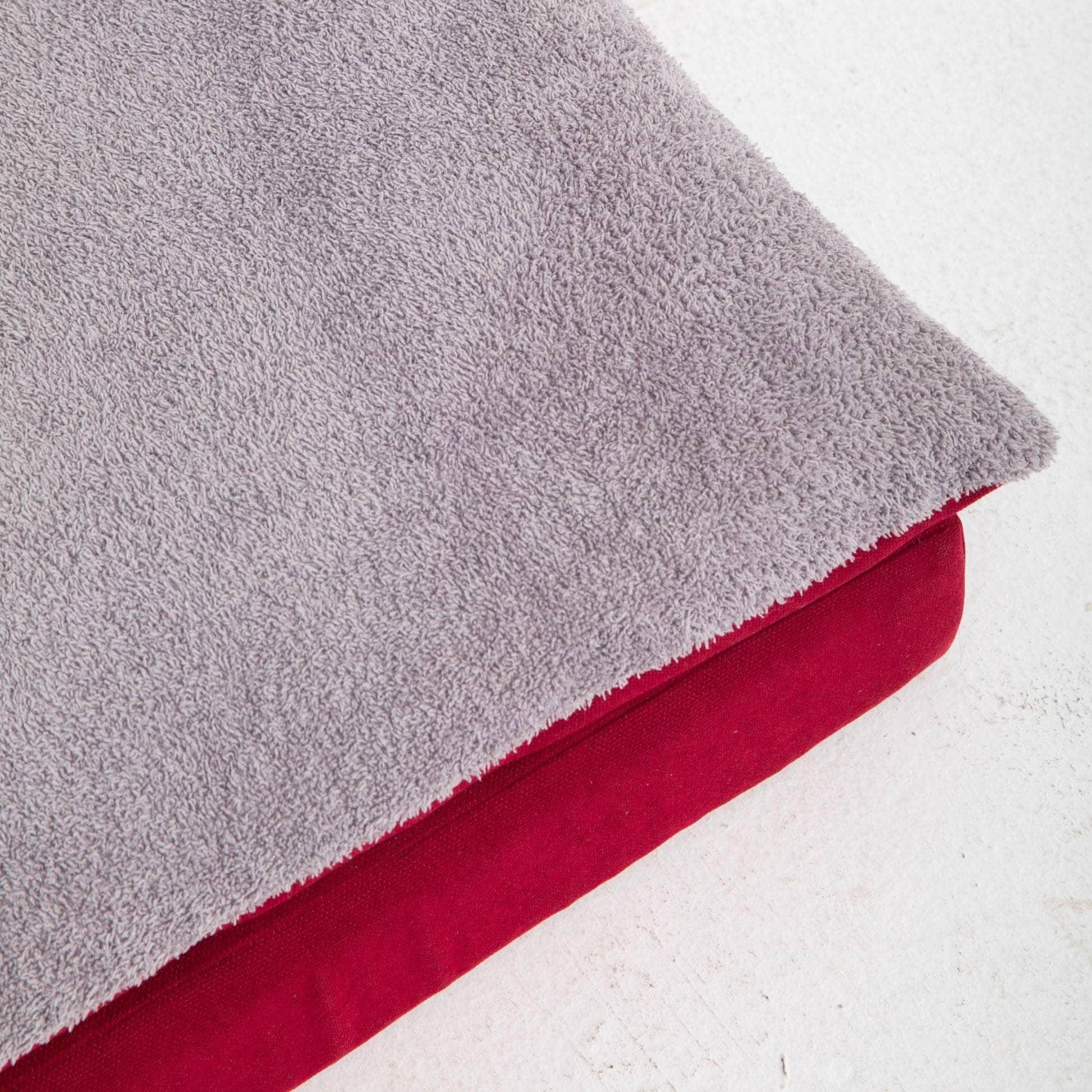 Penguin Group Grandulla Pet Bed
