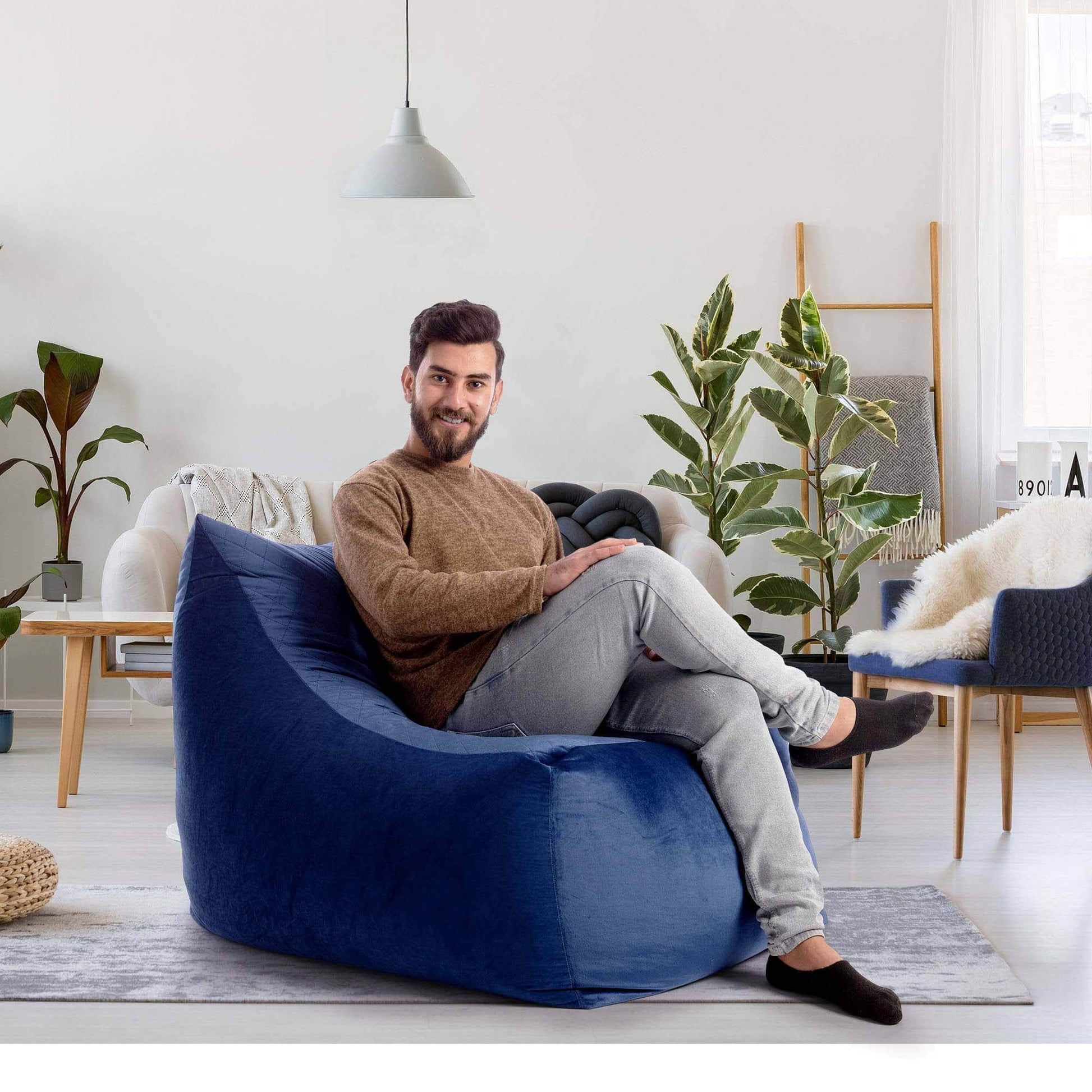 Velvet Chaise Lounge – Penguin Group - Main Image