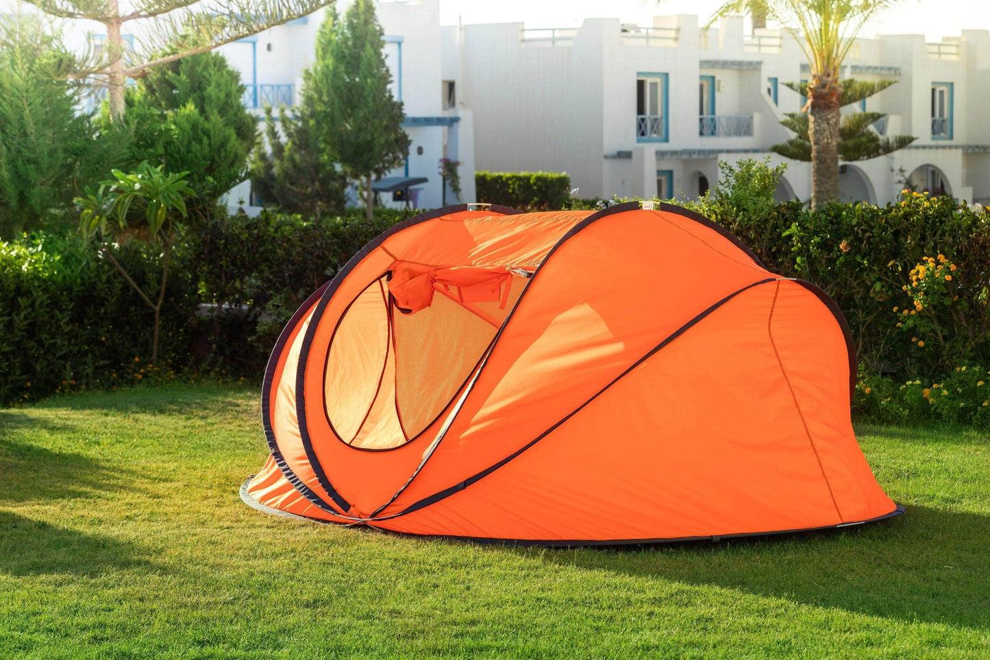 Penguin Standard 4-6 persons Popup Tent