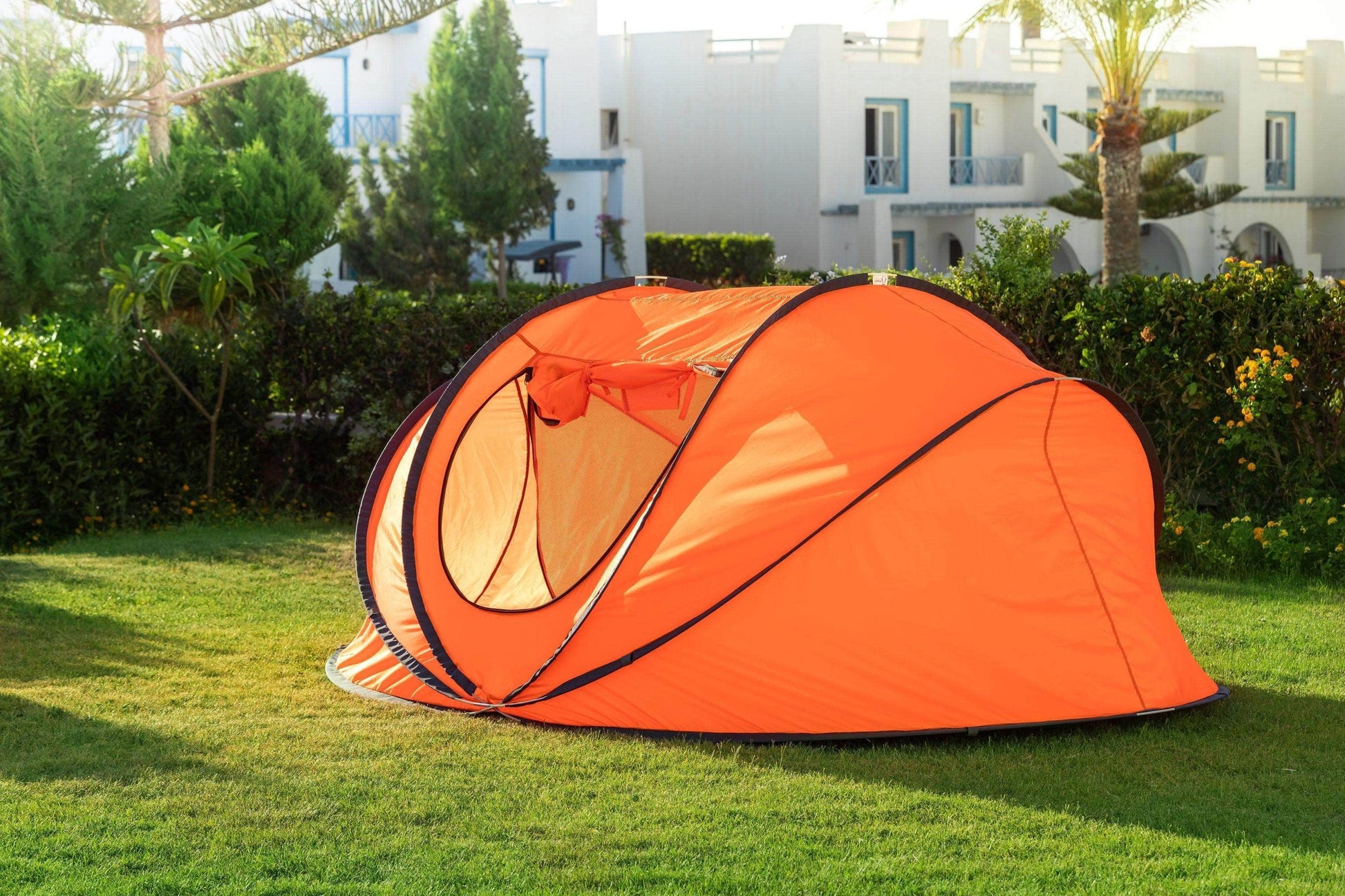 Penguin Standard 4-6 persons Popup Tent